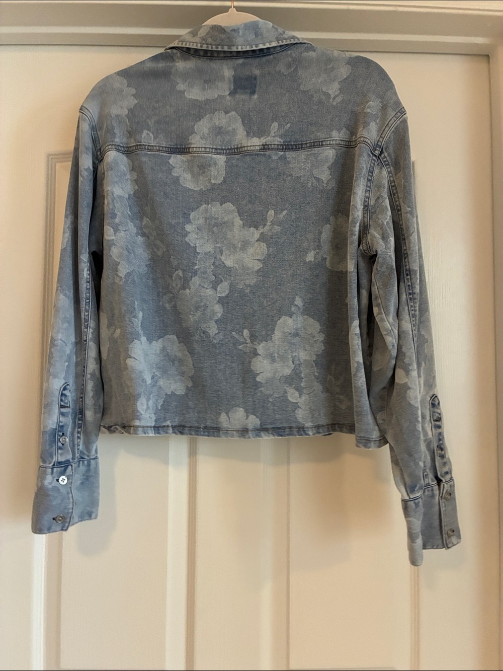 INDUSTRY Coastal Cowgirl Lyocell M Cropped Shacket Floral - Picture 9 of 10